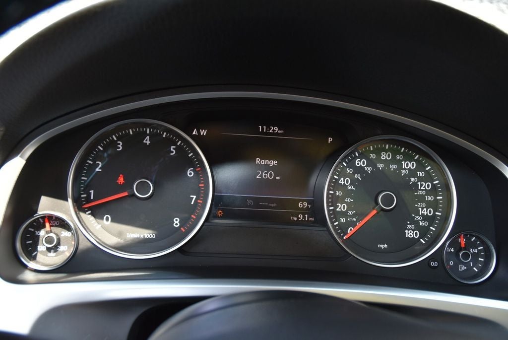 2016 Volkswagen Touareg VR6 FSI Lux
