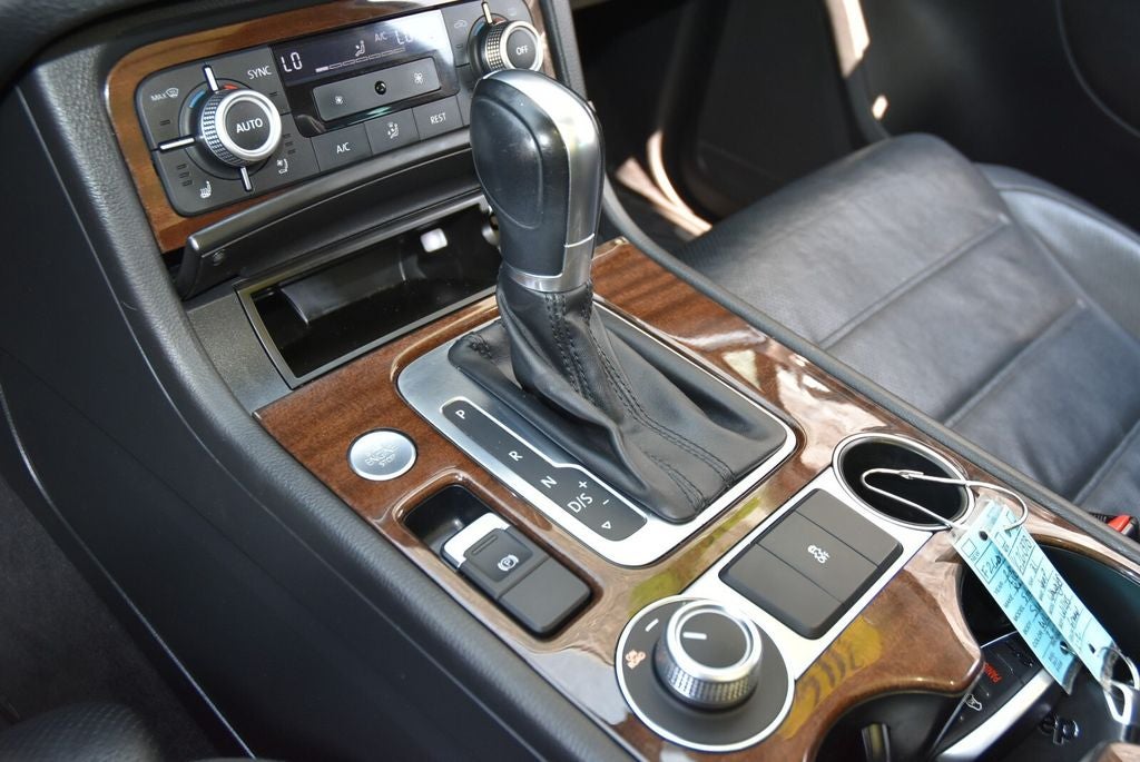 2016 Volkswagen Touareg VR6 FSI Lux