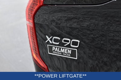 2022 Volvo XC90 T6 Momentum