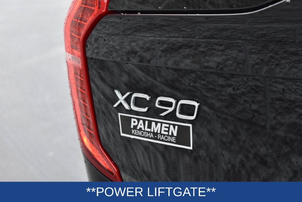 2022 Volvo XC90 T6 Momentum