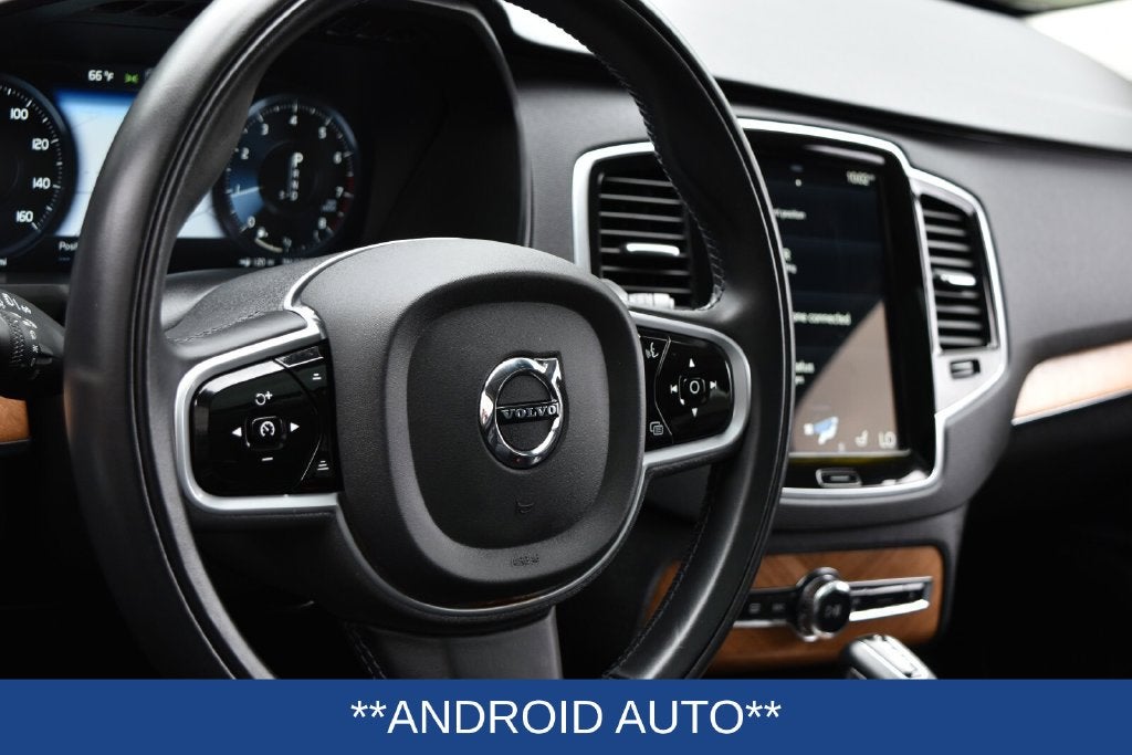 2022 Volvo XC90 T6 Momentum
