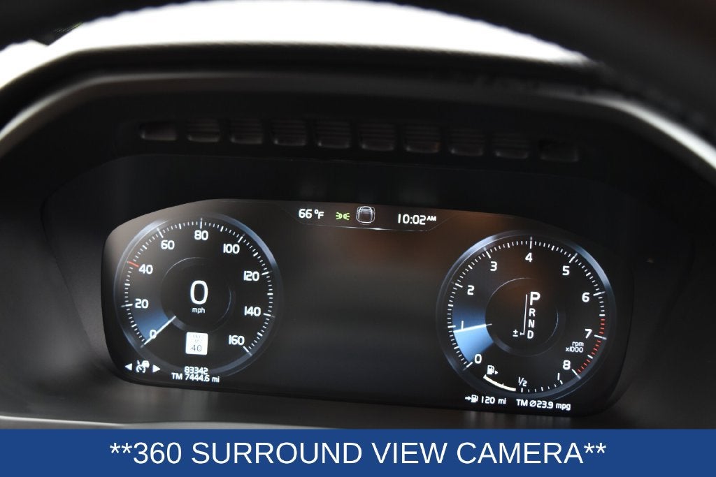 2022 Volvo XC90 T6 Momentum