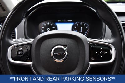 2022 Volvo XC90 T6 Momentum