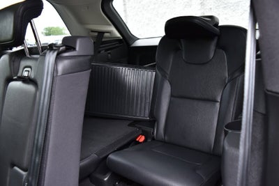 2022 Volvo XC90 T6 Momentum