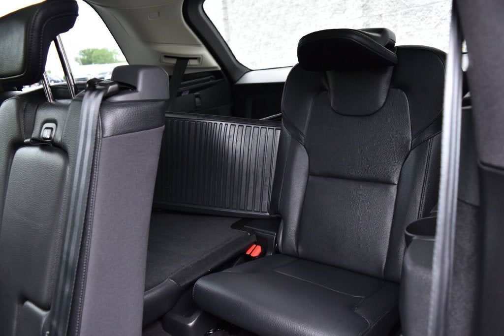 2022 Volvo XC90 T6 Momentum