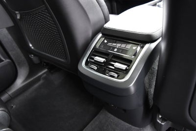 2022 Volvo XC90 T6 Momentum