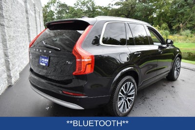 2022 Volvo XC90 T6 Momentum