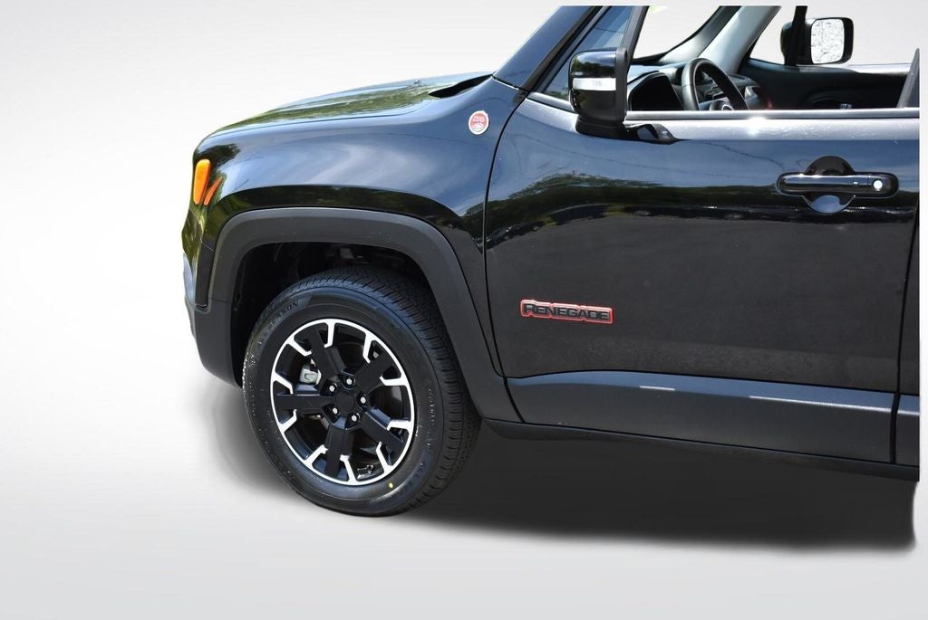2023 Jeep Renegade Trailhawk