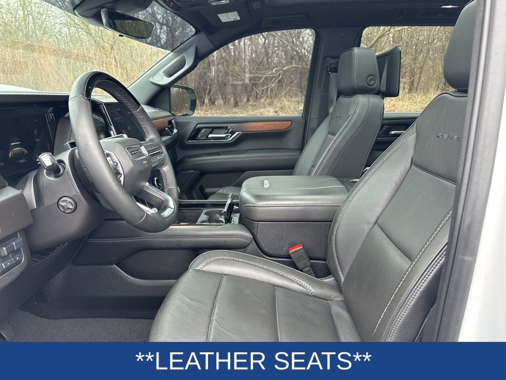 2025 GMC Yukon Denali 4WD