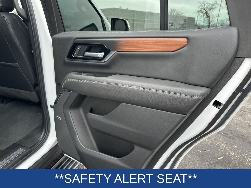 2025 GMC Yukon Denali 4WD