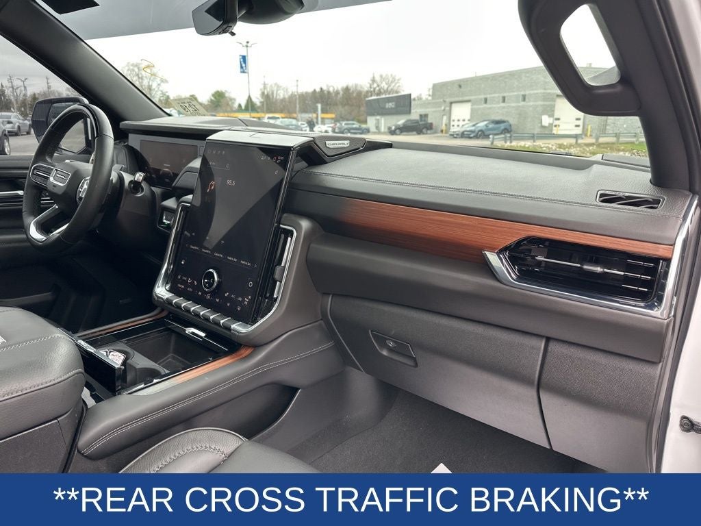 2025 GMC Yukon Denali 4WD