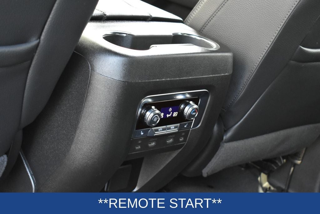 2025 GMC Yukon Denali 4WD