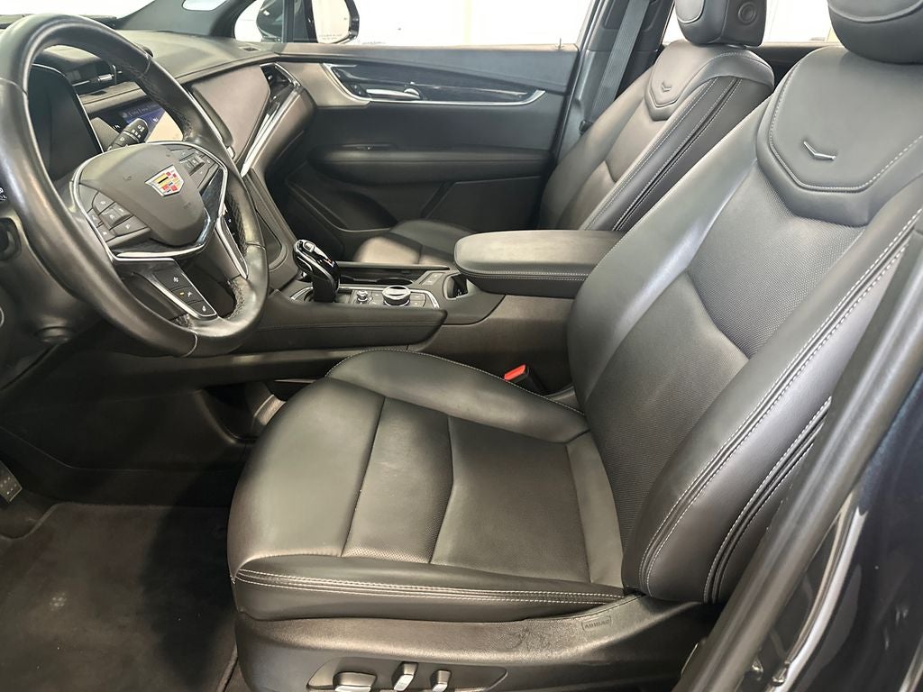 2022 Cadillac XT5 Premium Luxury