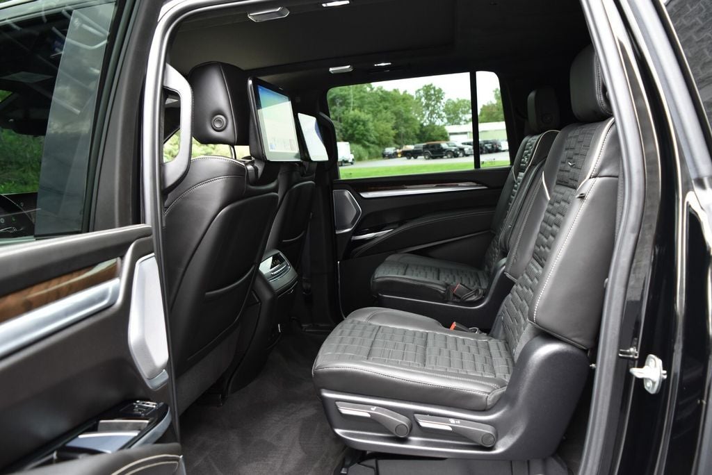 2025 Cadillac Escalade ESV Sport Platinum