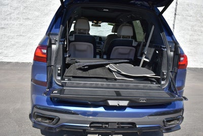2022 BMW X7 M50i