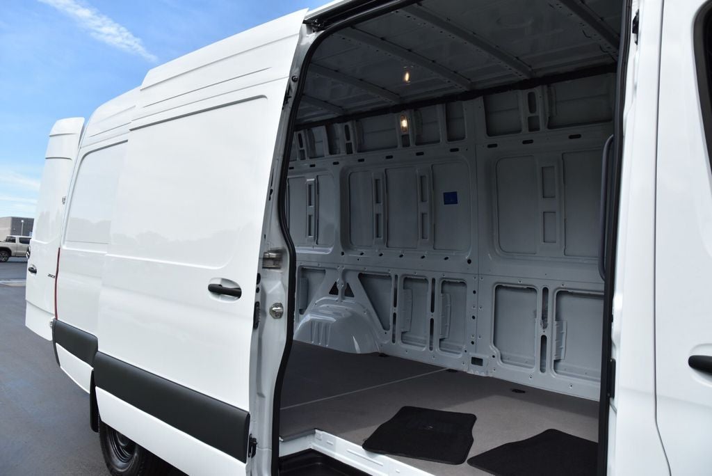 2025 Mercedes-Benz Sprinter 2500 High Roof 4-Cyl Diesel