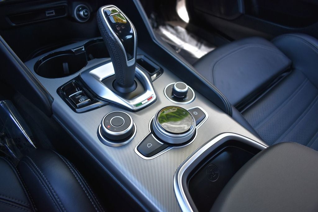 2024 Alfa Romeo Giulia Veloce AWD