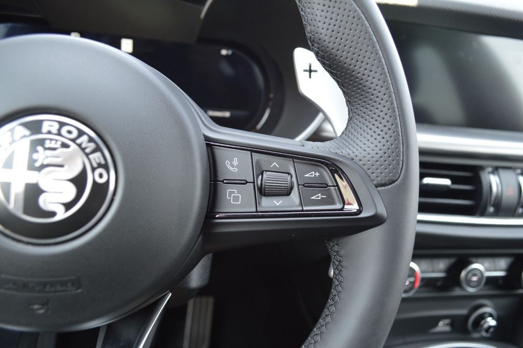 2025 Alfa Romeo Stelvio STELVIO AWD