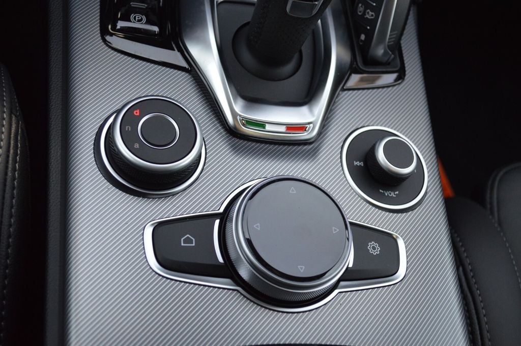 2025 Alfa Romeo Stelvio STELVIO AWD