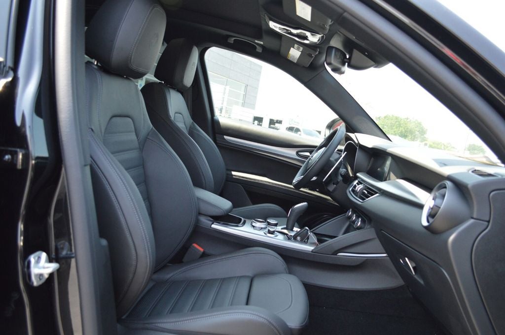 2025 Alfa Romeo Stelvio STELVIO AWD