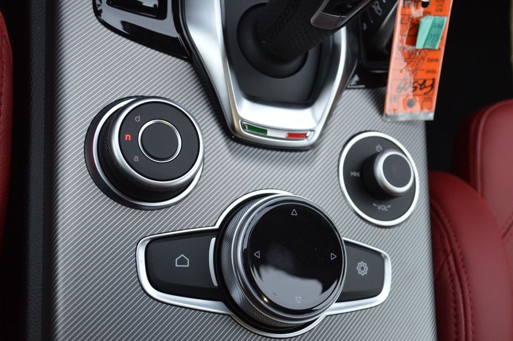 2025 Alfa Romeo Stelvio STELVIO AWD