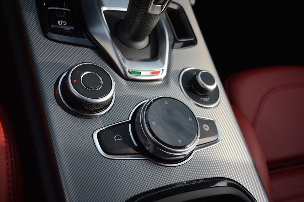 2025 Alfa Romeo Stelvio STELVIO AWD