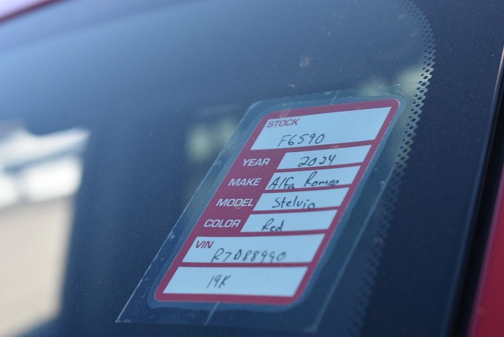 2024 Alfa Romeo Stelvio Sprint AWD