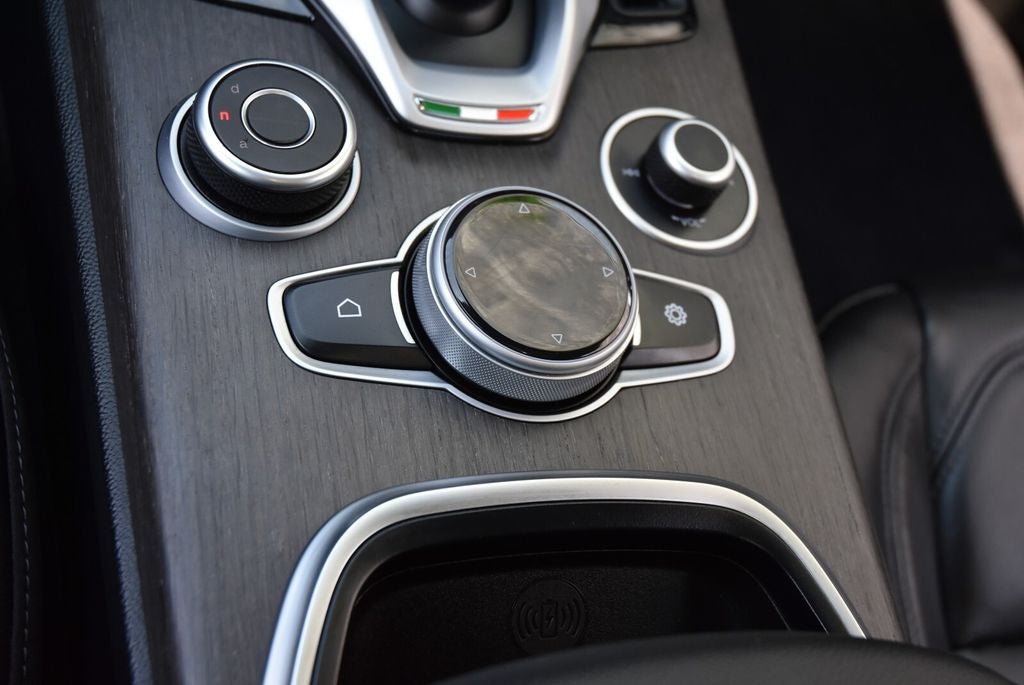 2022 Alfa Romeo Stelvio Ti AWD