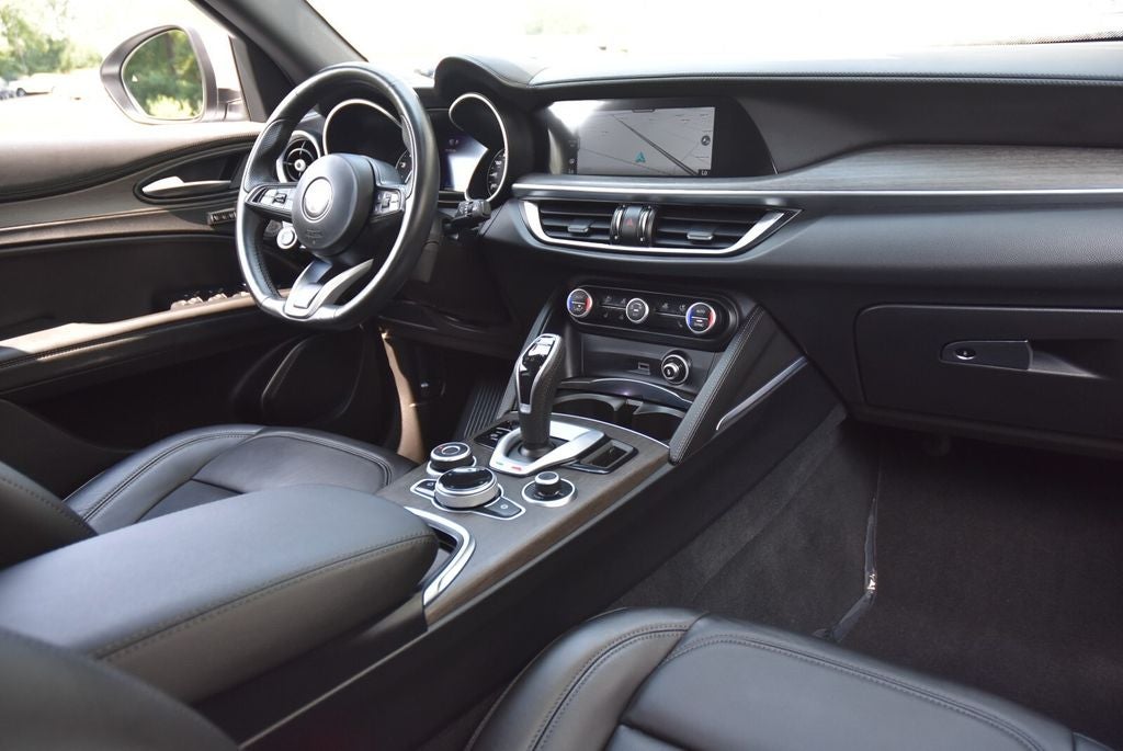 2022 Alfa Romeo Stelvio Ti AWD