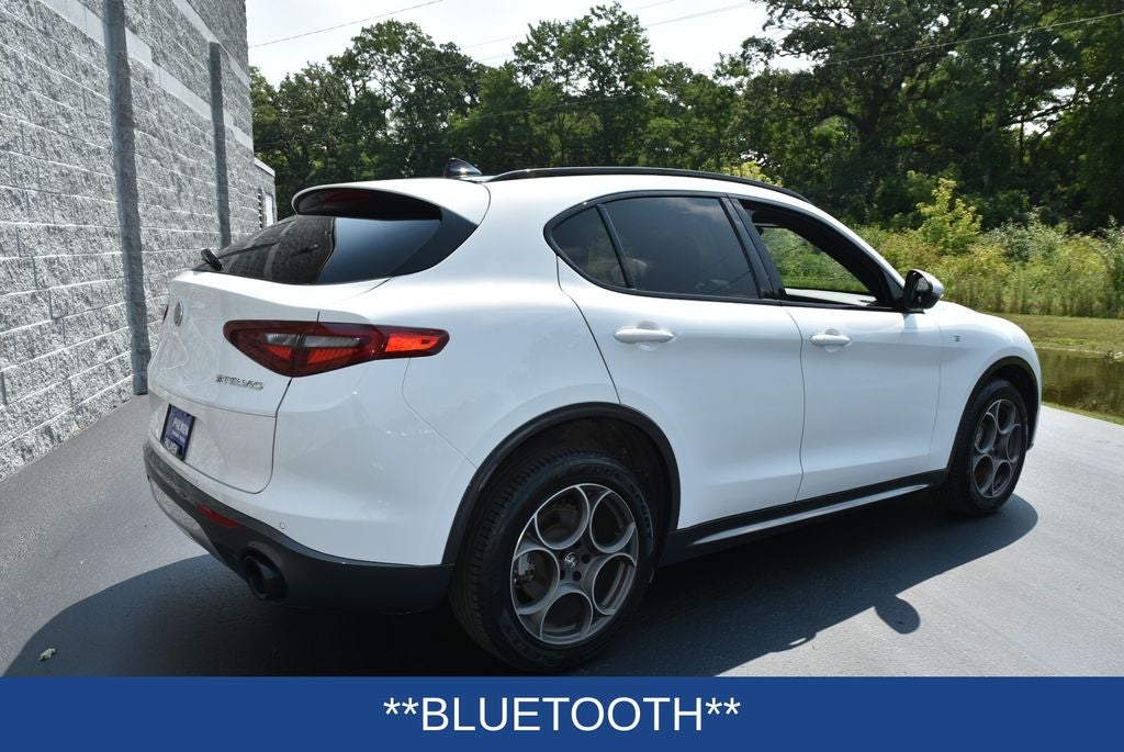 2022 Alfa Romeo Stelvio Ti AWD