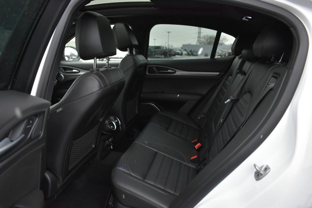 2023 Alfa Romeo Stelvio Veloce AWD