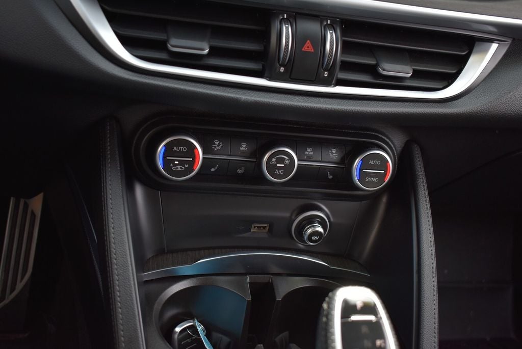 2022 Alfa Romeo Stelvio Ti AWD