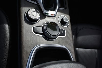 2022 Alfa Romeo Stelvio Ti AWD