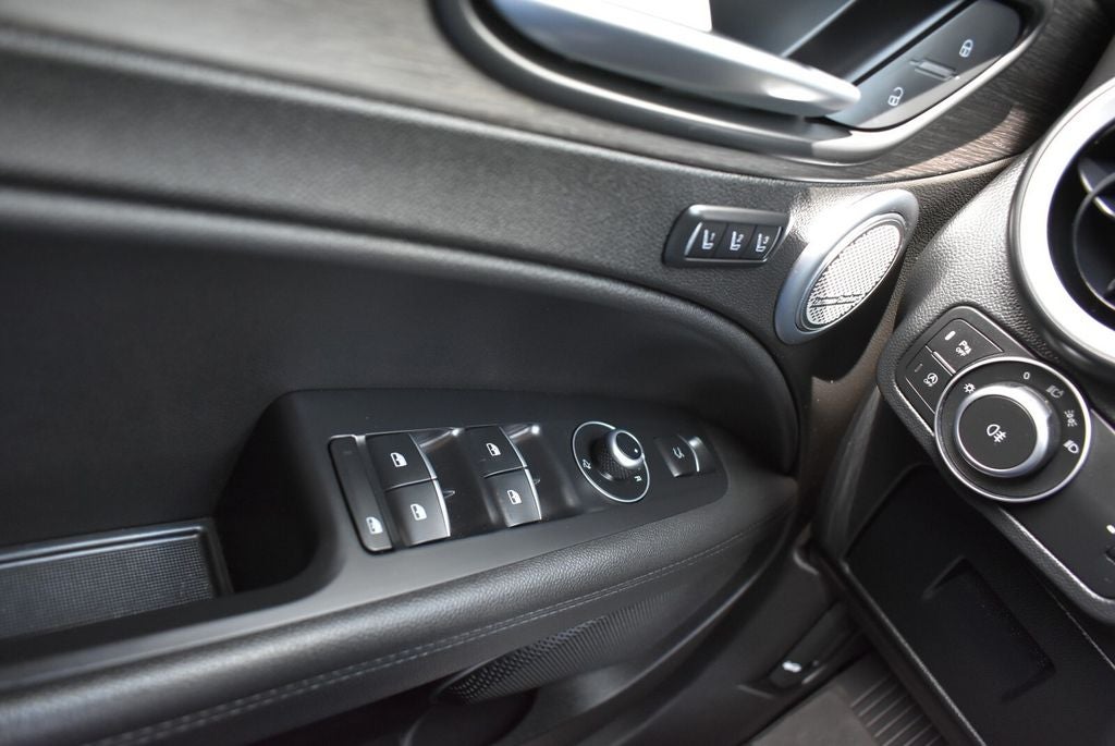 2022 Alfa Romeo Stelvio Ti AWD