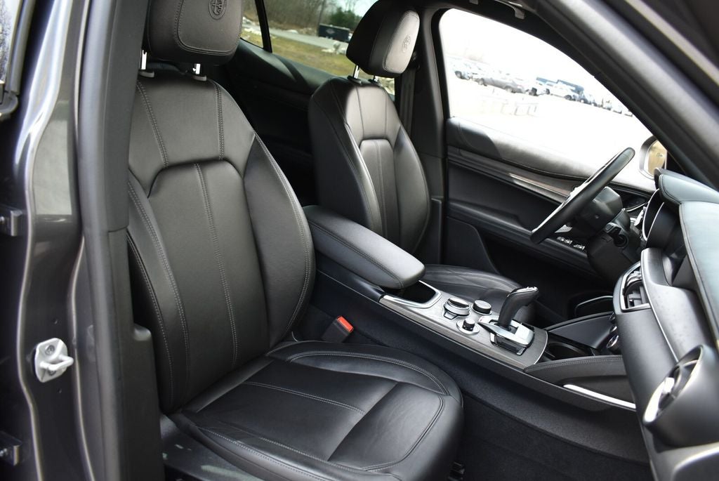 2022 Alfa Romeo Stelvio Ti AWD