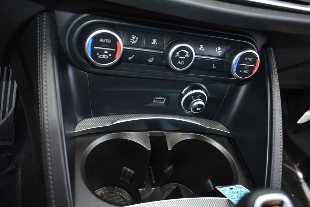 2024 Alfa Romeo Stelvio Veloce AWD