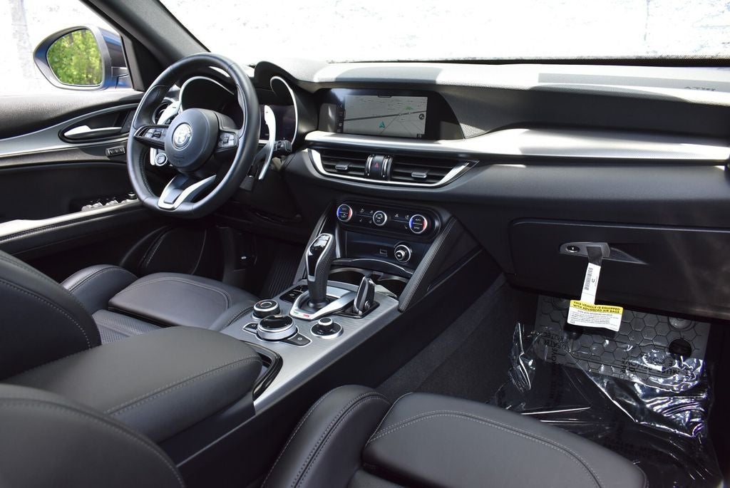 2024 Alfa Romeo Stelvio Veloce AWD