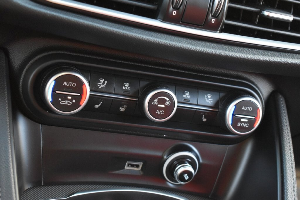 2024 Alfa Romeo Stelvio Veloce AWD