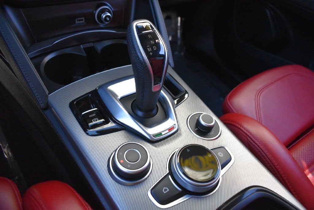 2024 Alfa Romeo Stelvio Veloce AWD