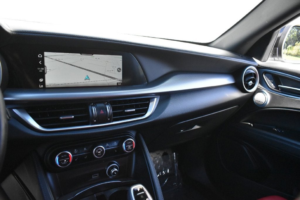 2024 Alfa Romeo Stelvio Veloce AWD