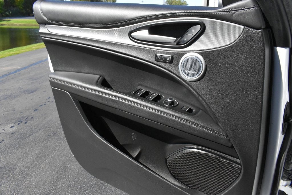 2024 Alfa Romeo Stelvio Veloce AWD