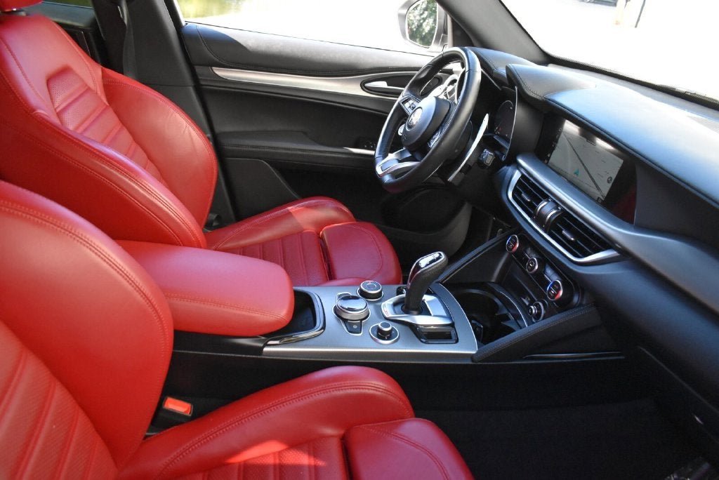 2024 Alfa Romeo Stelvio Veloce AWD