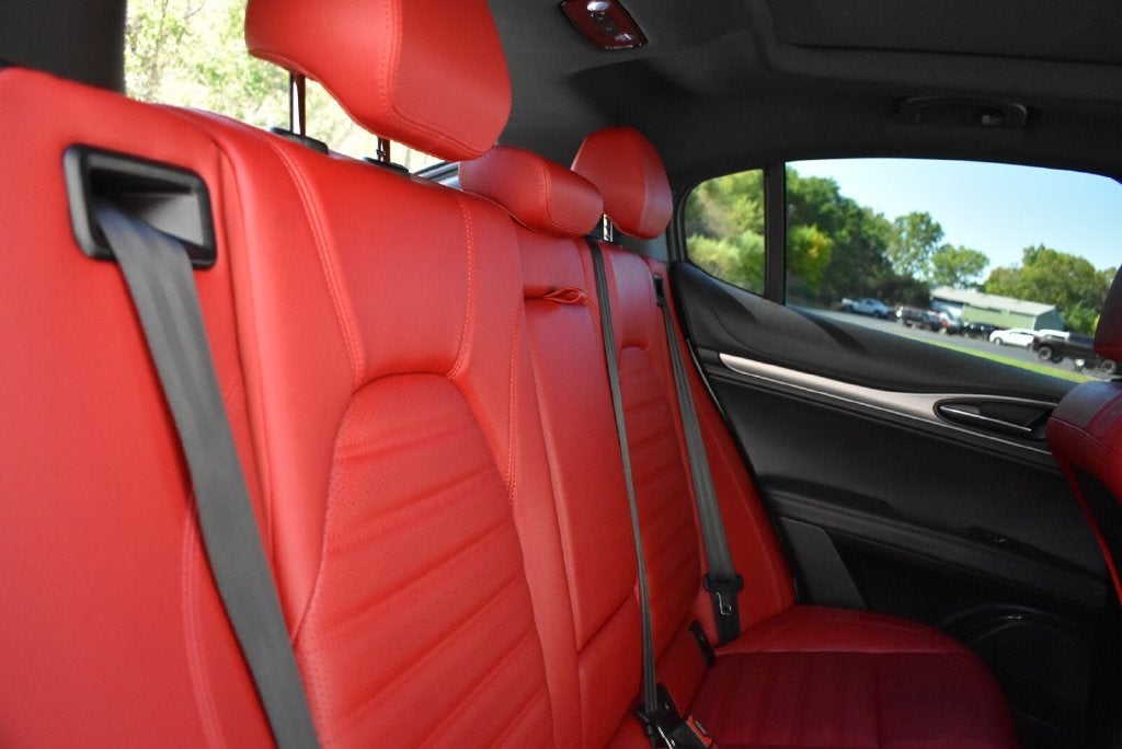 2024 Alfa Romeo Stelvio Veloce AWD